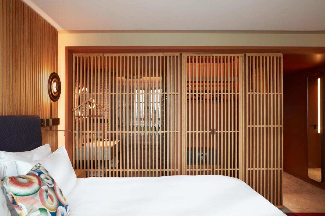 So/ Paris Hotel Ngoại thất bức ảnh A room at the hotel